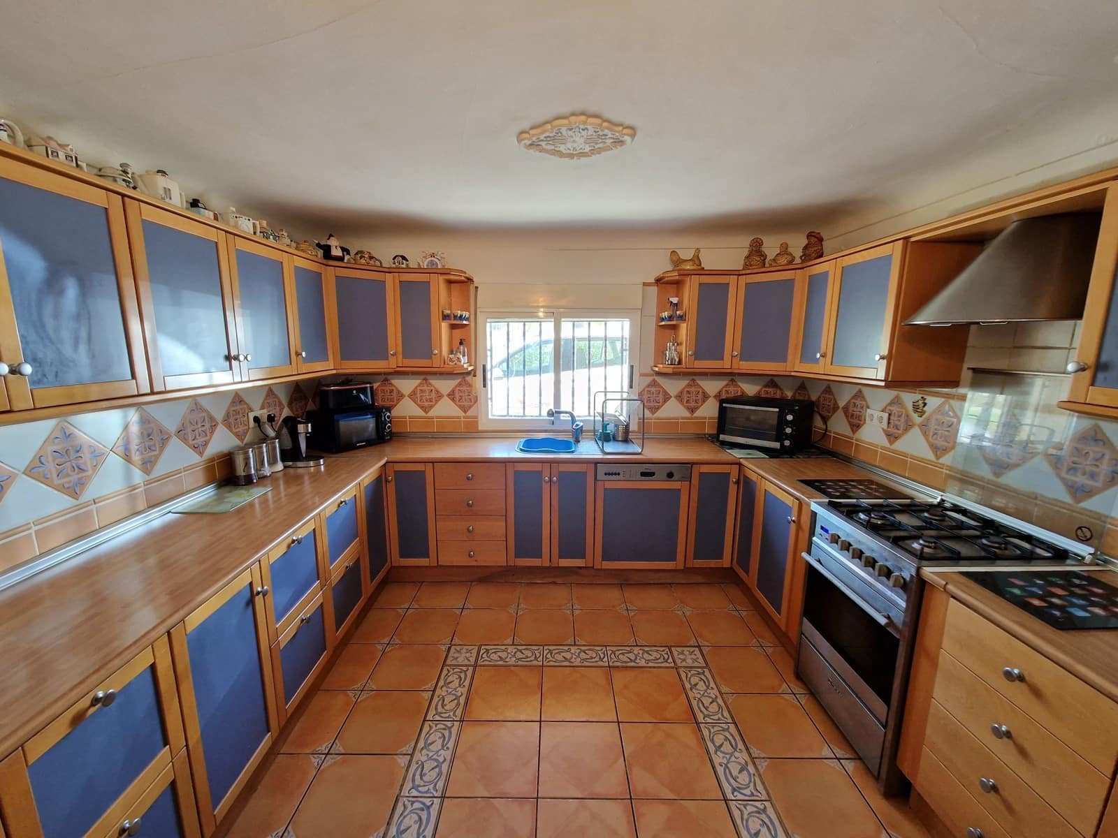 Bar/Restaurante de 5 habitaciones en Pinoso en venta con piscina - 396.000 € (Ref: 6795005)