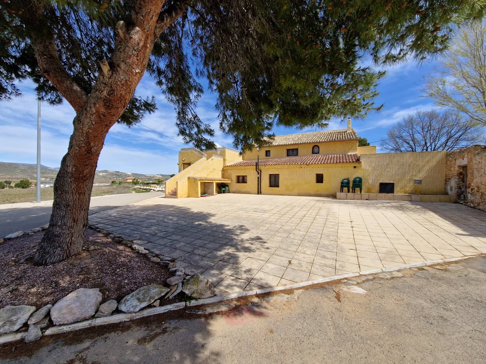 Bar/Restaurante de 5 habitaciones en Pinoso en venta con piscina - 396.000 € (Ref: 6795005)