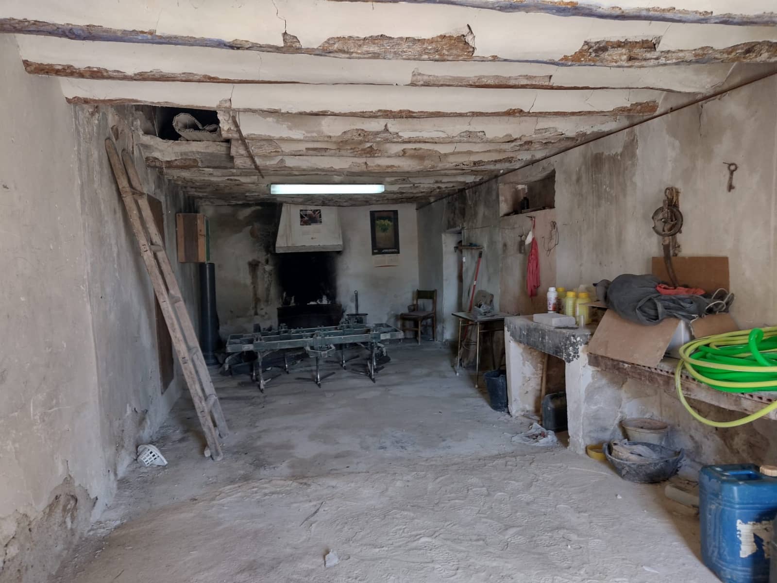 4 soveværelse Finca/Landehus til salg i Jumilla med swimmingpool - € 160.000 (Ref: 6860336)