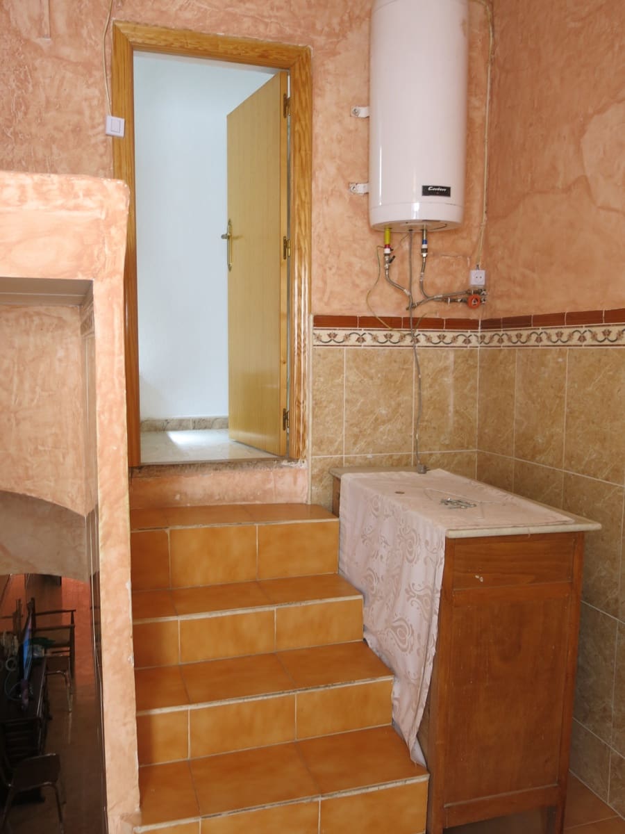 2 soveværelse Byhus til salg i Pinoso med swimmingpool - € 64.950 (Ref: 6957561)