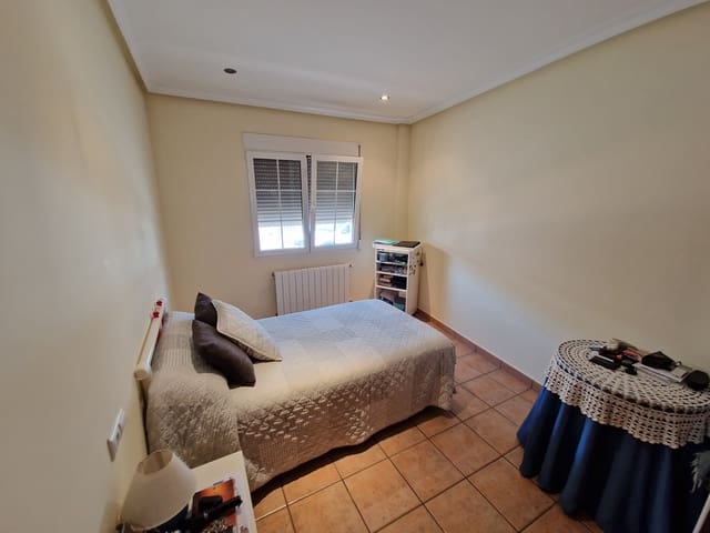 5 bedroom Townhouse for sale in L'Algueña / Alguenya with pool - € 250,000 (Ref: 6995866)