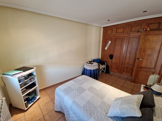 5 bedroom Townhouse for sale in L'Algueña / Alguenya with pool - € 250,000 (Ref: 6995866)