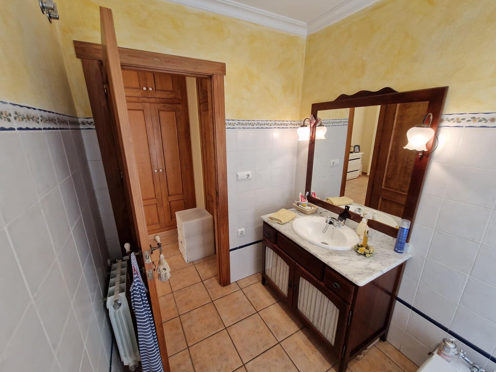 5 soveværelse Byhus til salg i L'Alguena / Alguenya med swimmingpool - € 230.000 (Ref: 6995866)