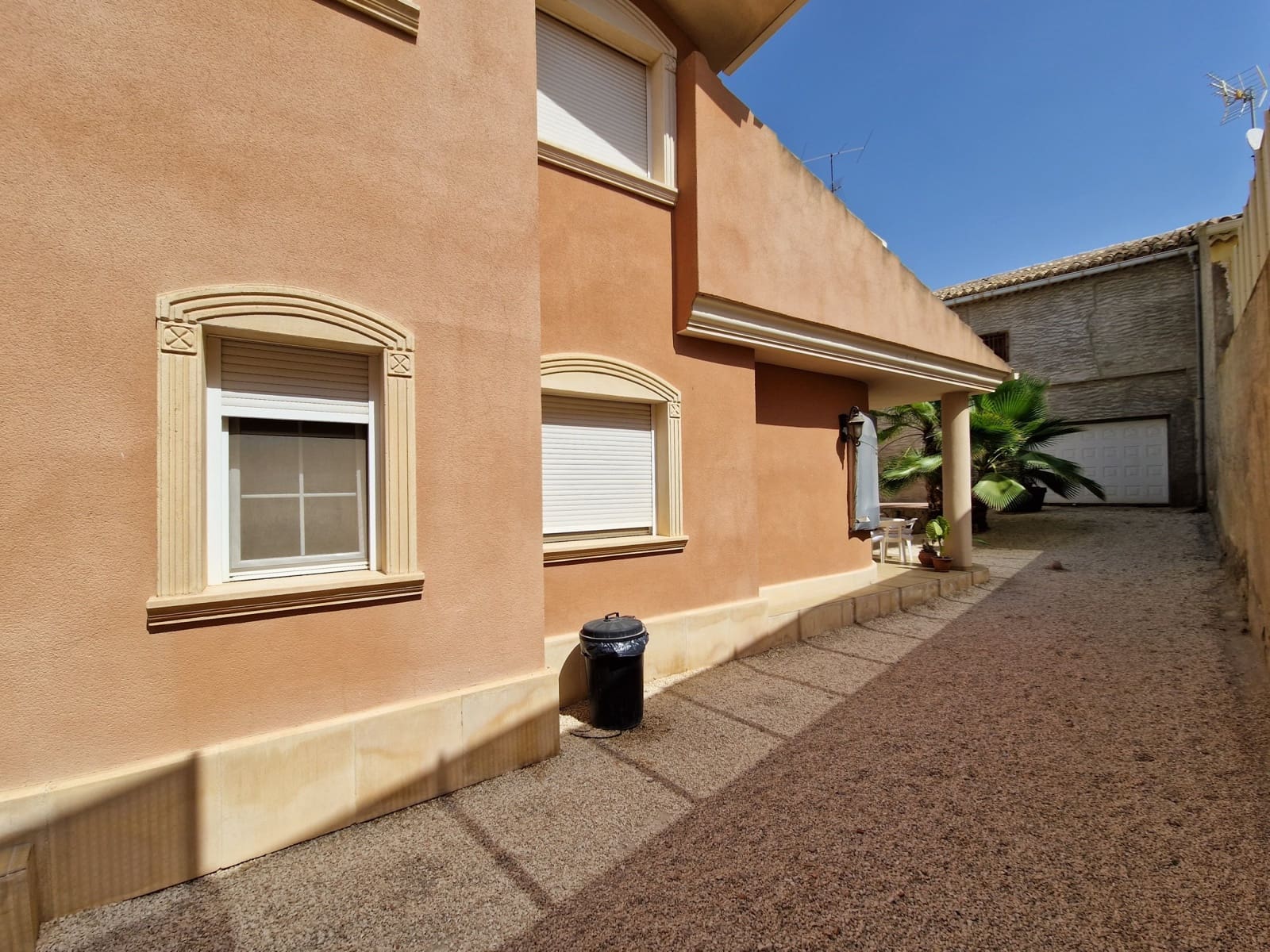 5 soveværelse Byhus til salg i L'Alguena / Alguenya med swimmingpool - € 230.000 (Ref: 6995866)