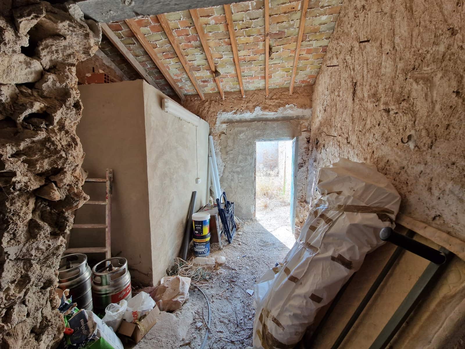 2 soveværelse Byhus til salg i L'Alguena / Alguenya med swimmingpool - € 54.000 (Ref: 7040501)