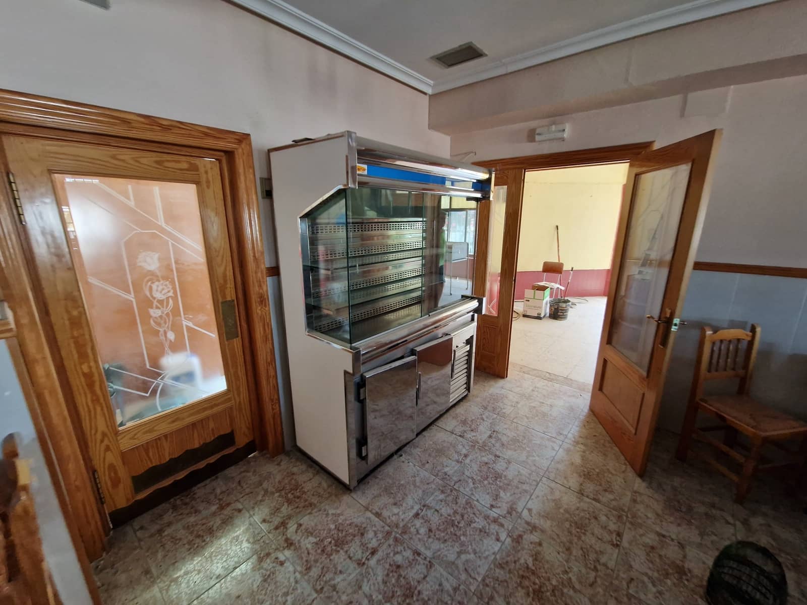 4 bedroom Restaurant/Bar for sale in Pinoso with pool - € 350,000 (Ref: 7046286)