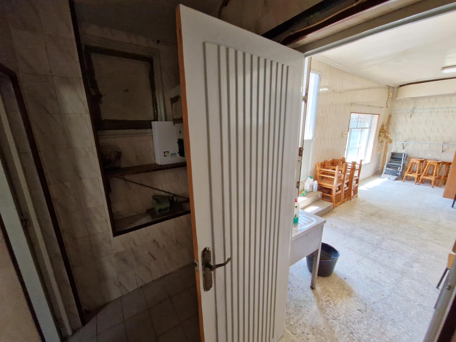 4 bedroom Restaurant/Bar for sale in Pinoso with pool - € 350,000 (Ref: 7046286)