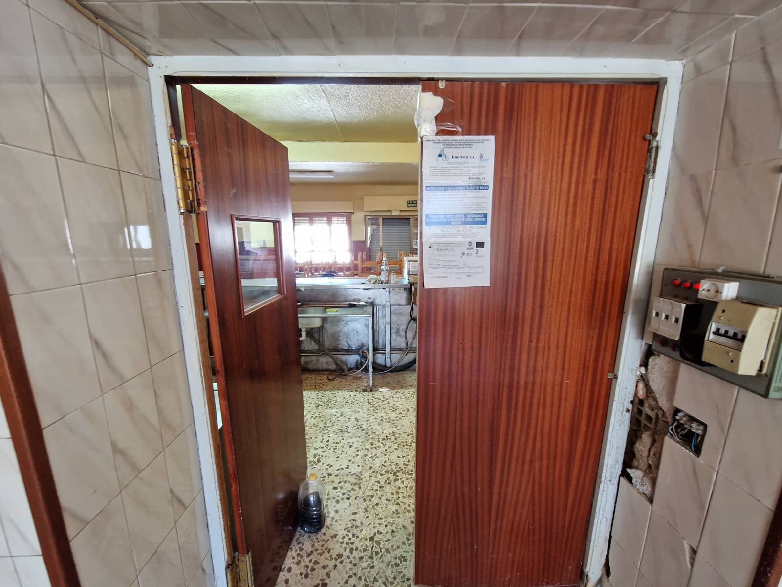 4 bedroom Restaurant/Bar for sale in Pinoso with pool - € 350,000 (Ref: 7046286)