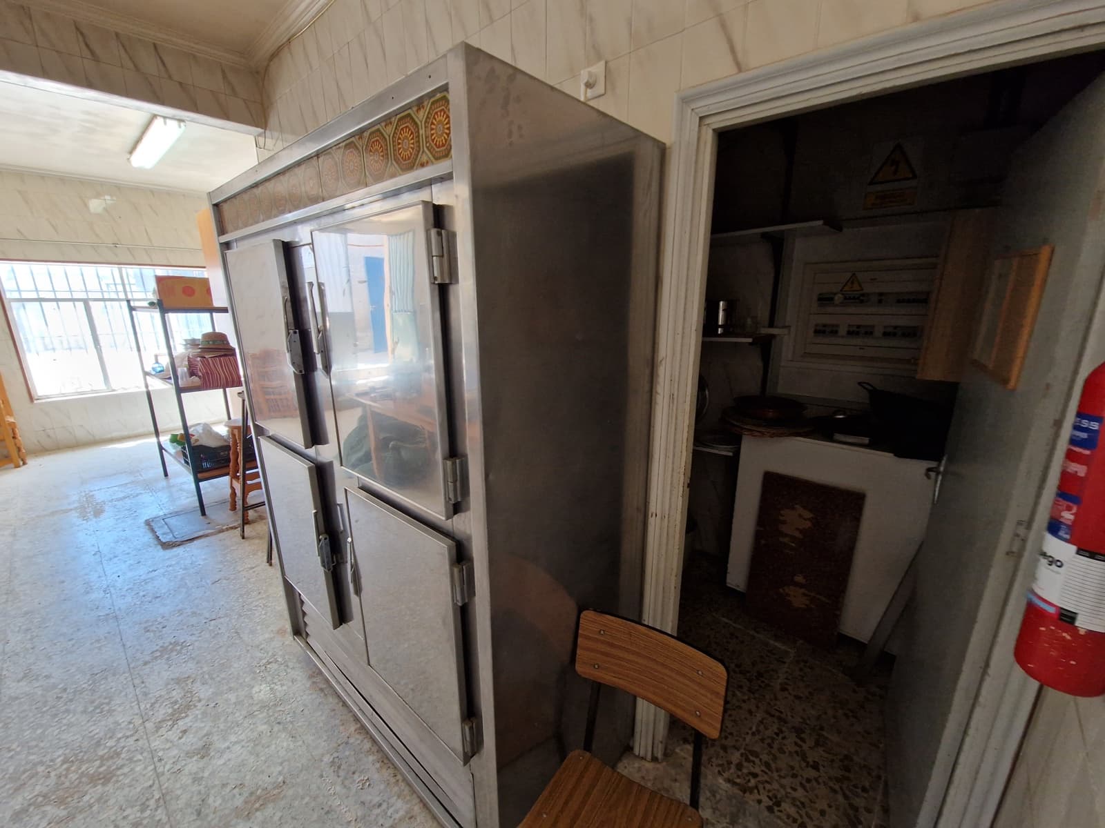 4 bedroom Restaurant/Bar for sale in Pinoso with pool - € 350,000 (Ref: 7046286)