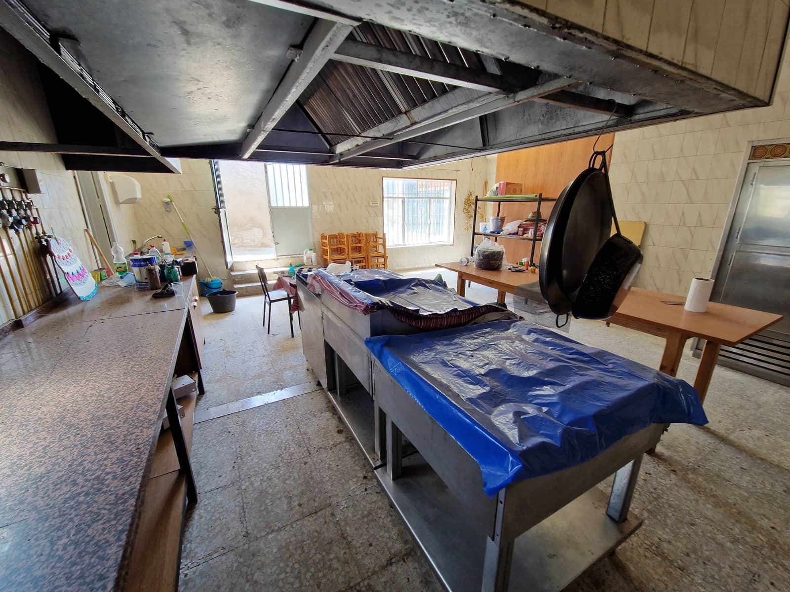 4 bedroom Restaurant/Bar for sale in Pinoso with pool - € 350,000 (Ref: 7046286)