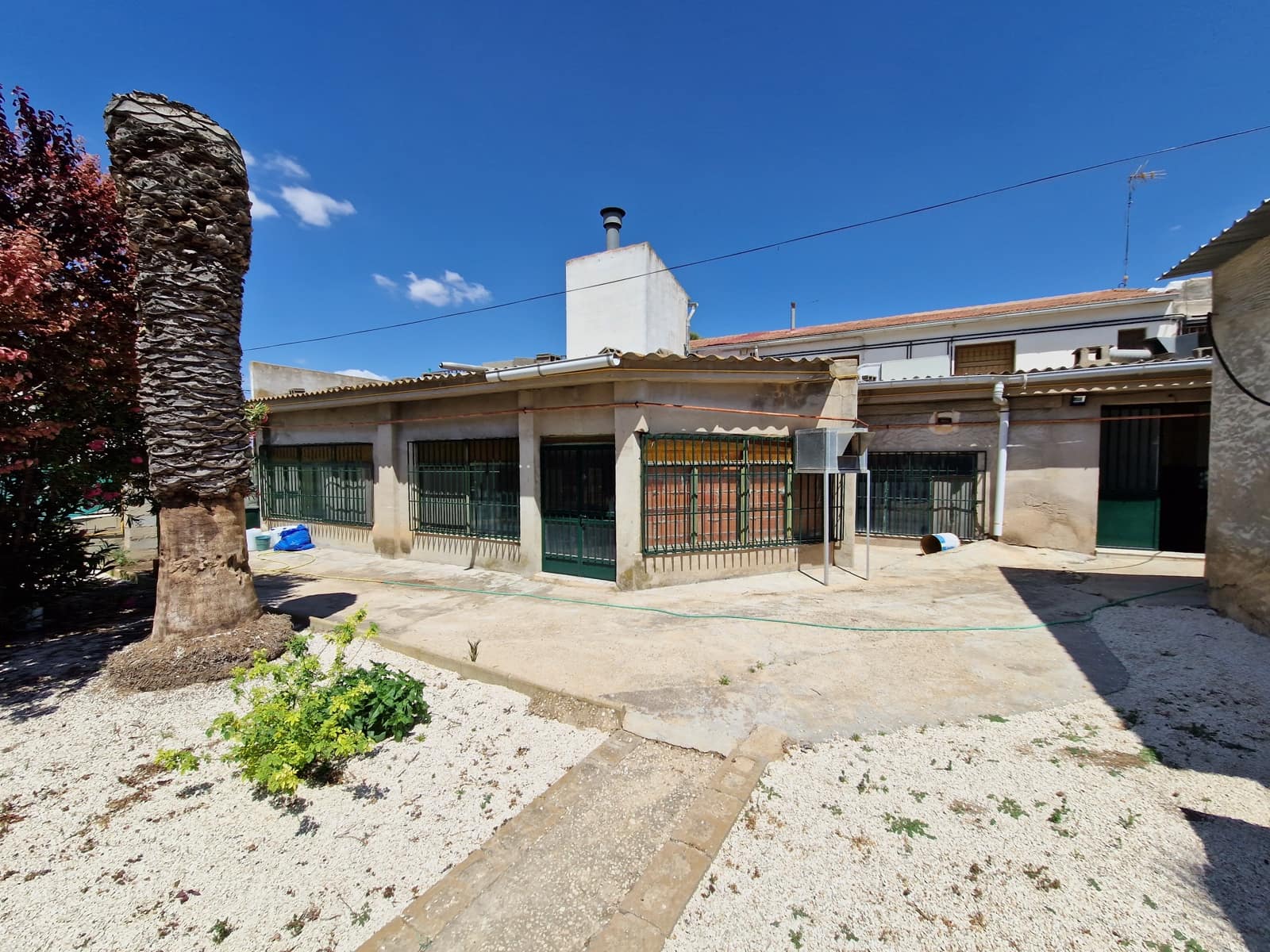 4 bedroom Restaurant/Bar for sale in Pinoso with pool - € 350,000 (Ref: 7046286)