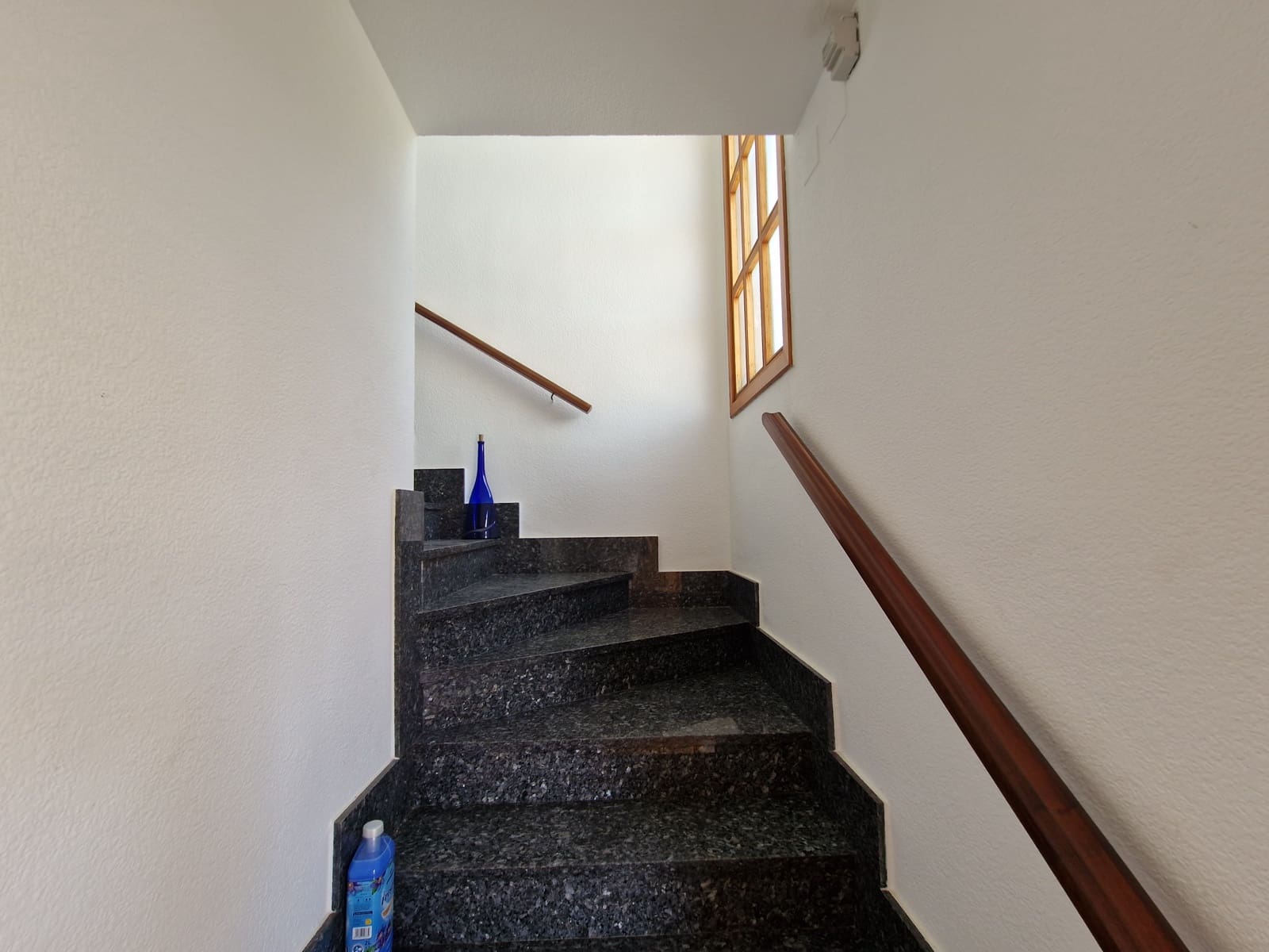 4 bedroom Restaurant/Bar for sale in Pinoso with pool - € 350,000 (Ref: 7046286)