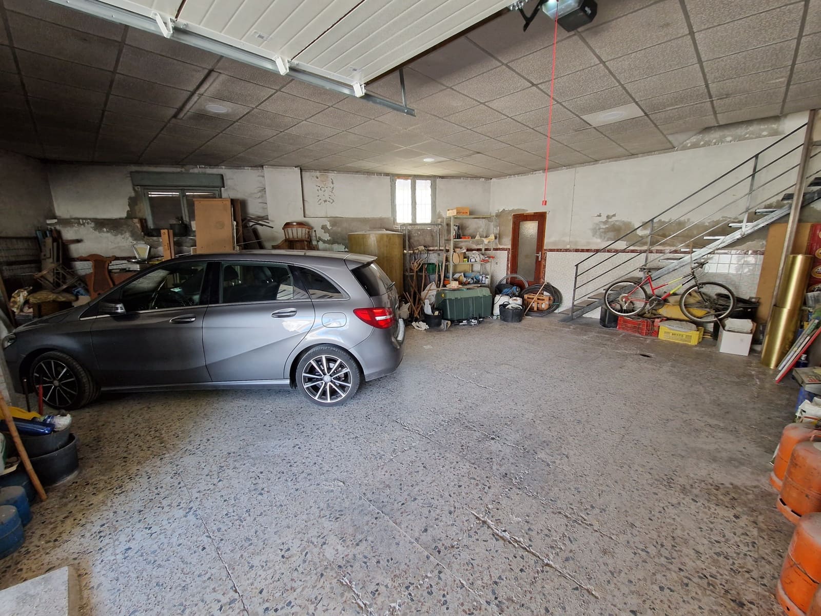 4 bedroom Restaurant/Bar for sale in Pinoso with pool - € 350,000 (Ref: 7046286)