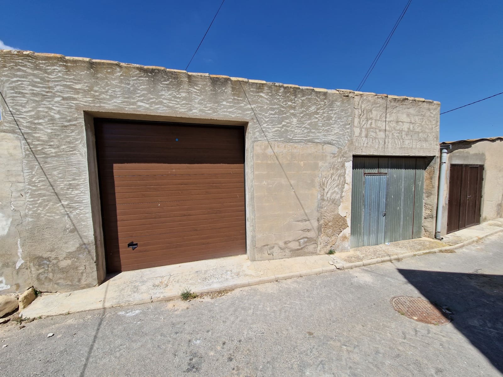 4 bedroom Restaurant/Bar for sale in Pinoso with pool - € 350,000 (Ref: 7046286)