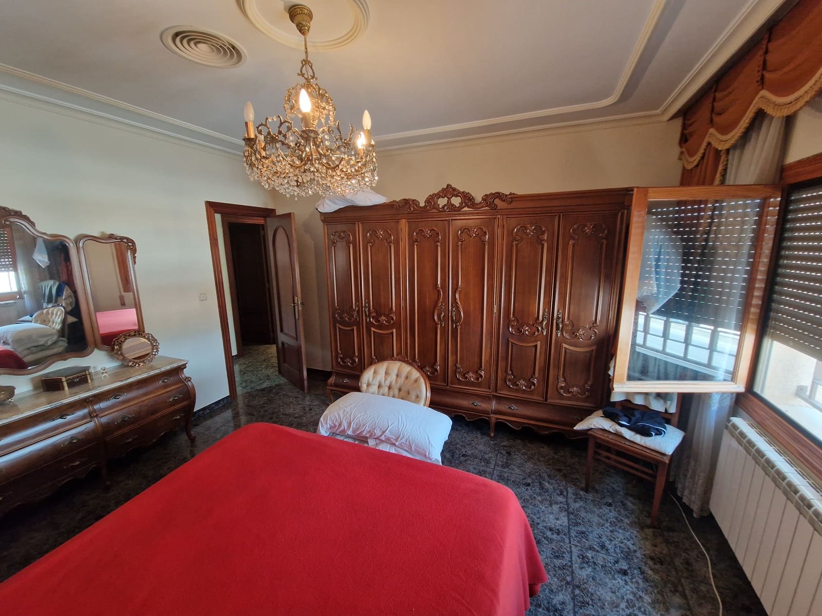 4 bedroom Restaurant/Bar for sale in Pinoso with pool - € 350,000 (Ref: 7046286)