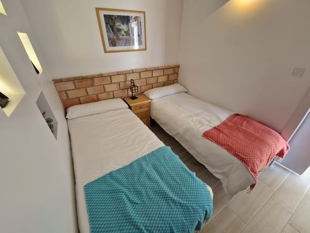 7 sypialnia Finka/Dom wiejski na sprzedaż w Pinoso z basenem - 249 995 € (Ref: 7178583)