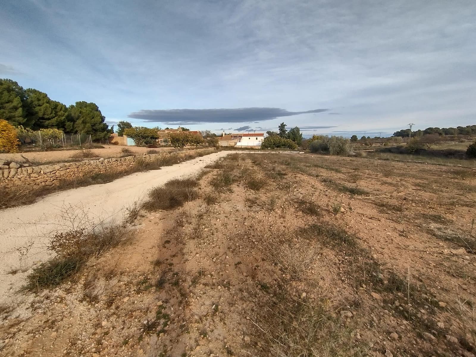 Ubebygd land til salgs i Lel - € 60 000 (Ref: 7241730)