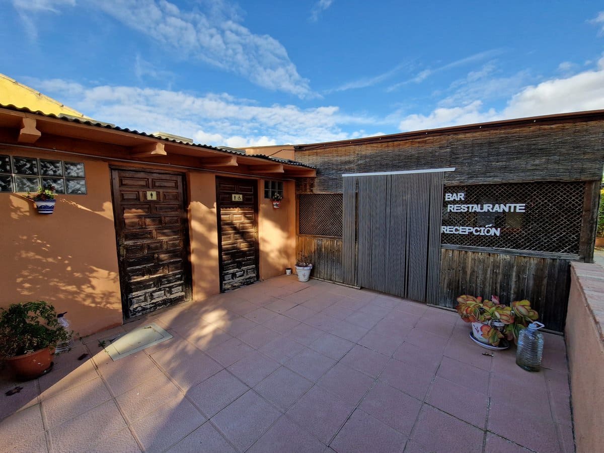 3 soveværelse Finca/Landehus til salg i Pinoso med swimmingpool - € 349.500 (Ref: 7324431)