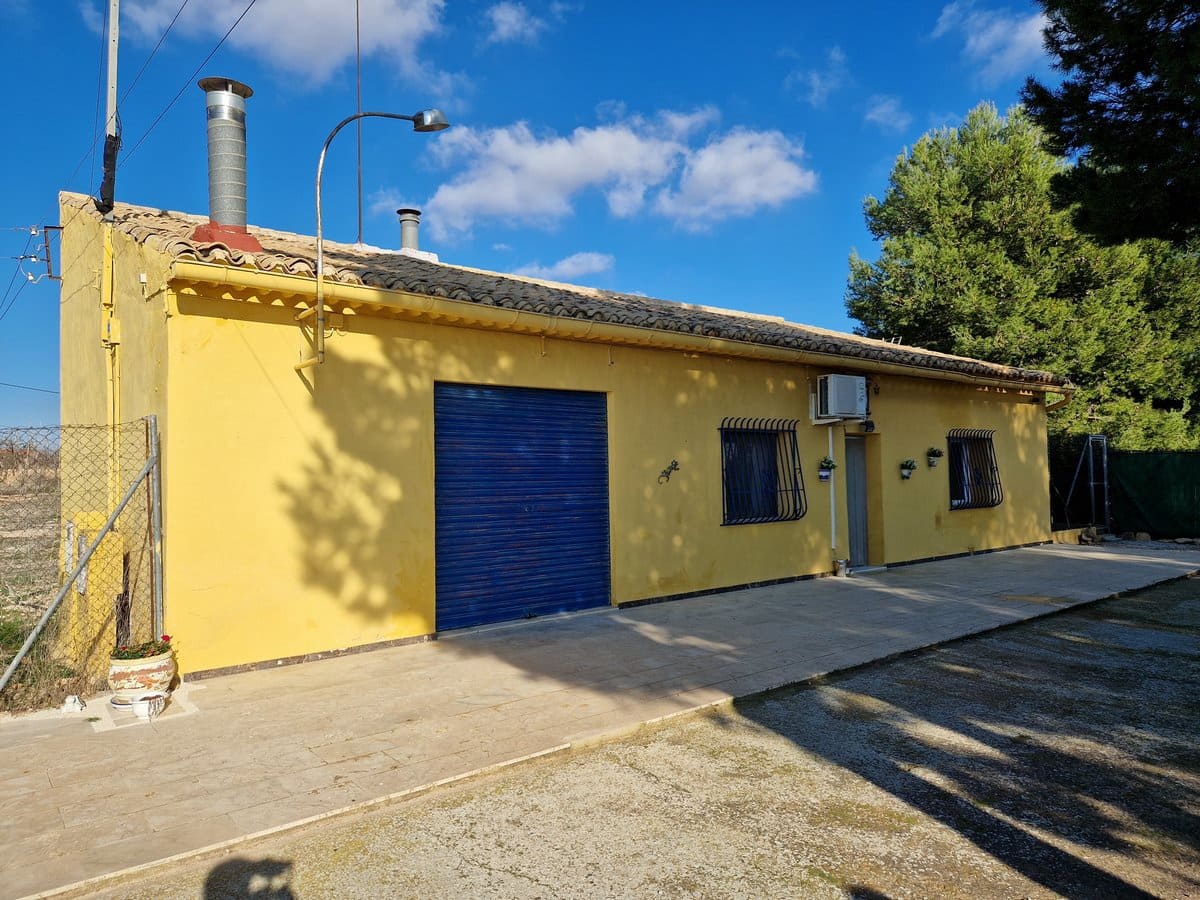 3 soveværelse Finca/Landehus til salg i Pinoso med swimmingpool - € 349.500 (Ref: 7324431)