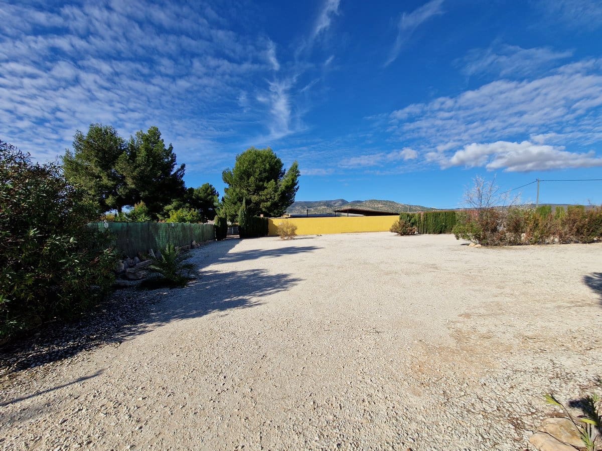 3 soveværelse Finca/Landehus til salg i Pinoso med swimmingpool - € 349.500 (Ref: 7324431)