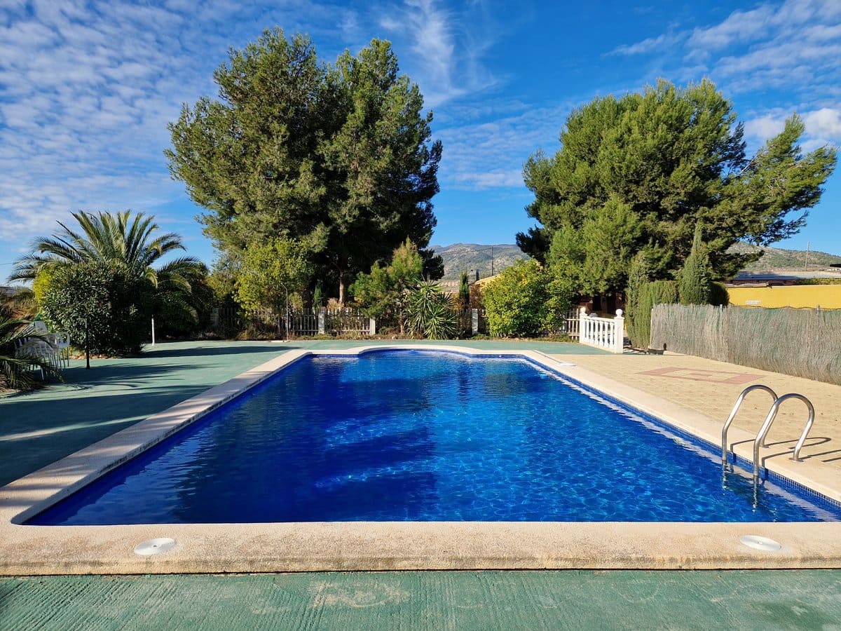 3 soveværelse Finca/Landehus til salg i Pinoso med swimmingpool - € 349.500 (Ref: 7324431)