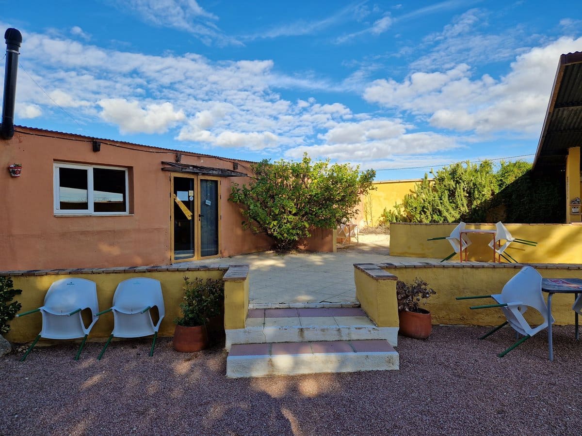 3 soveværelse Finca/Landehus til salg i Pinoso med swimmingpool - € 349.500 (Ref: 7324431)