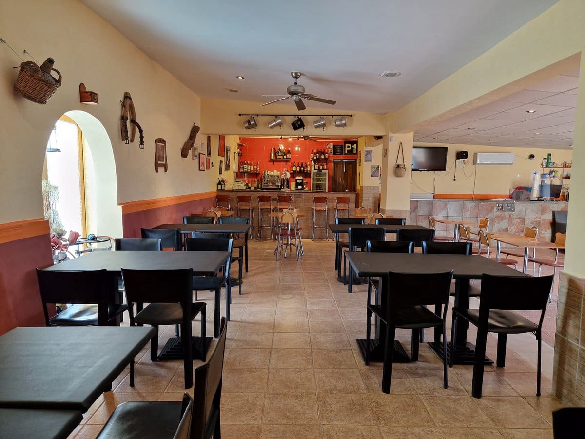 3 soveværelse Finca/Landehus til salg i Pinoso med swimmingpool - € 349.500 (Ref: 7324431)