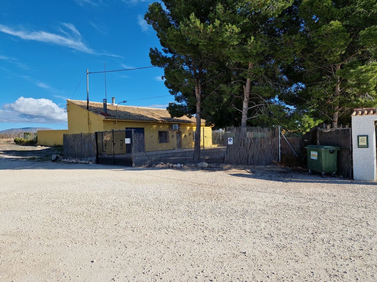 3 soveværelse Finca/Landehus til salg i Pinoso med swimmingpool - € 349.500 (Ref: 7324431)