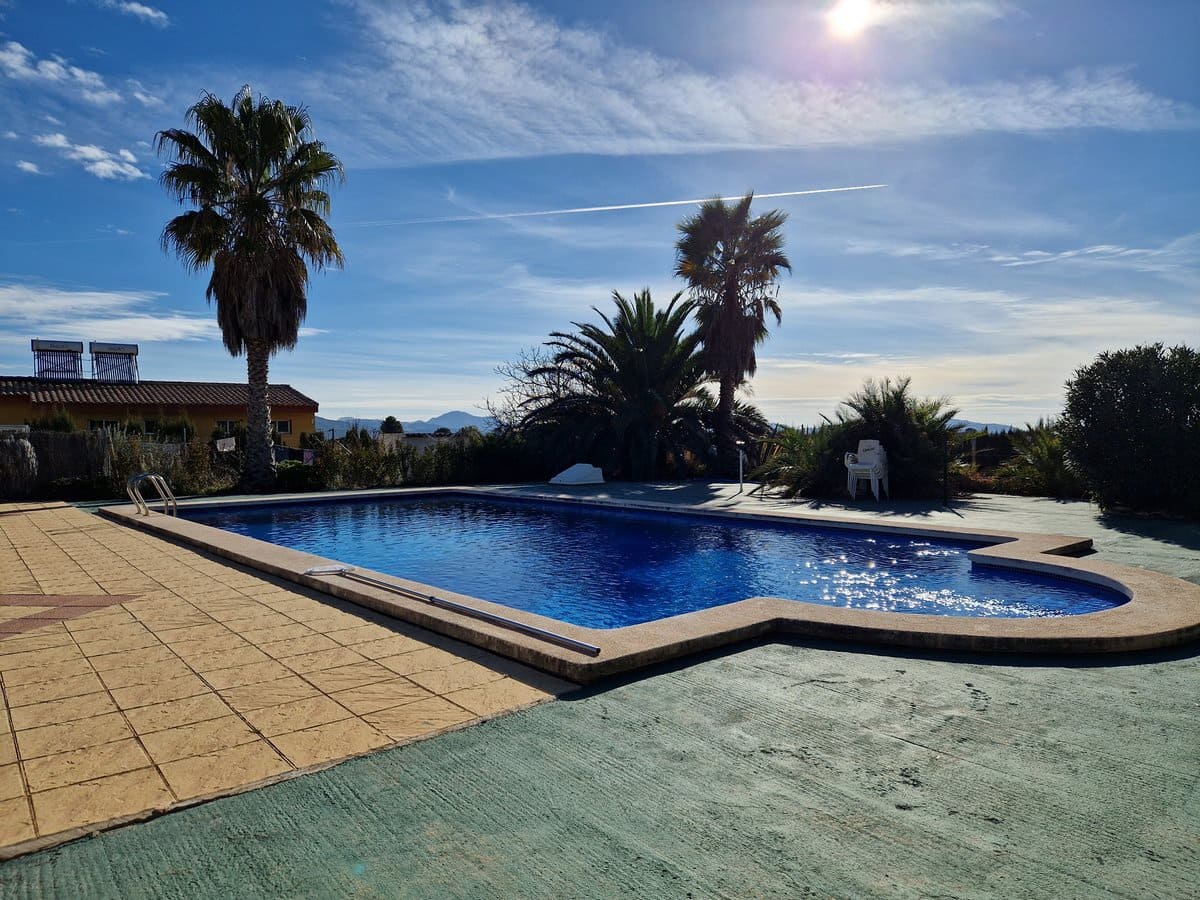 3 soveværelse Finca/Landehus til salg i Pinoso med swimmingpool - € 349.500 (Ref: 7324431)