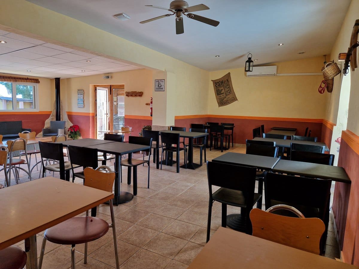 3 soveværelse Finca/Landehus til salg i Pinoso med swimmingpool - € 349.500 (Ref: 7324431)