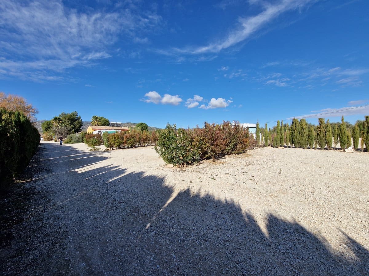 3 soveværelse Finca/Landehus til salg i Pinoso med swimmingpool - € 349.500 (Ref: 7324431)