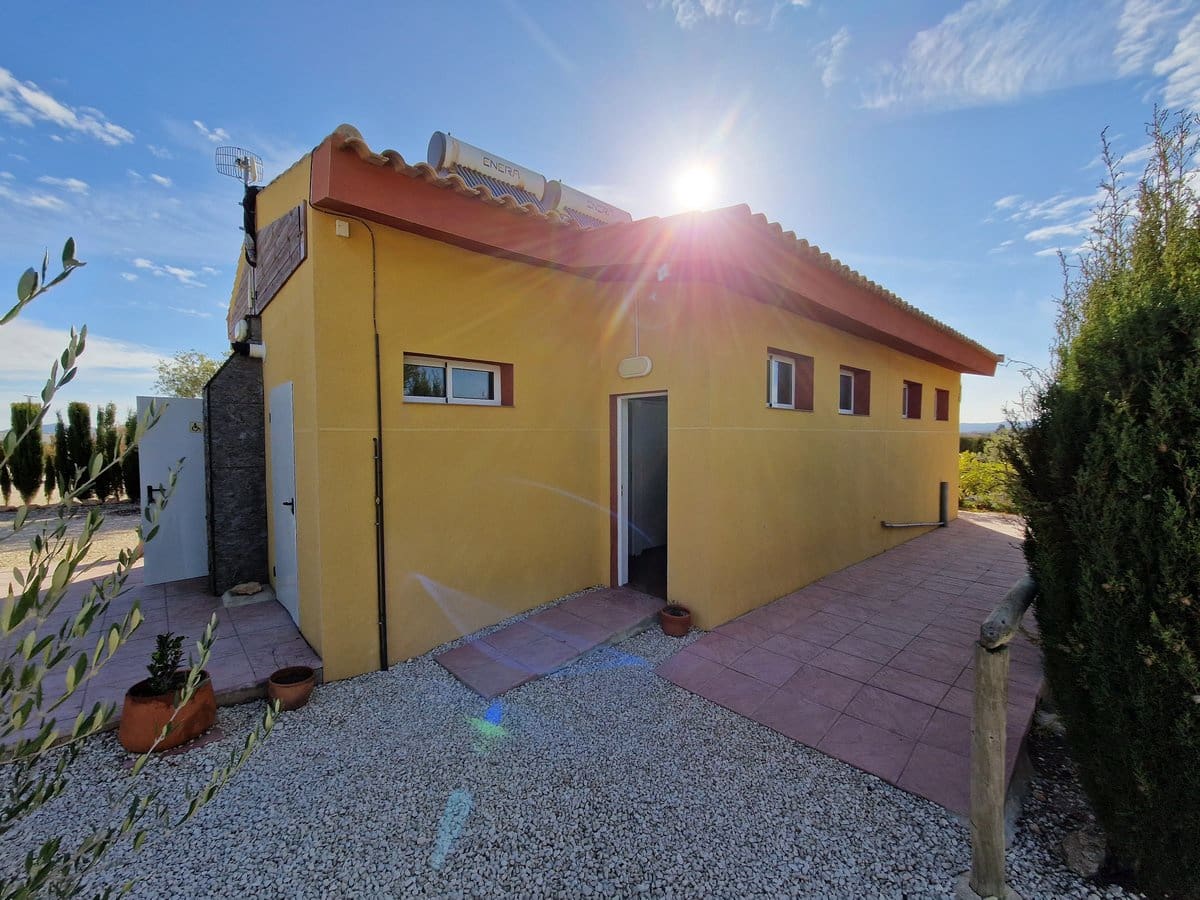 3 soveværelse Finca/Landehus til salg i Pinoso med swimmingpool - € 349.500 (Ref: 7324431)