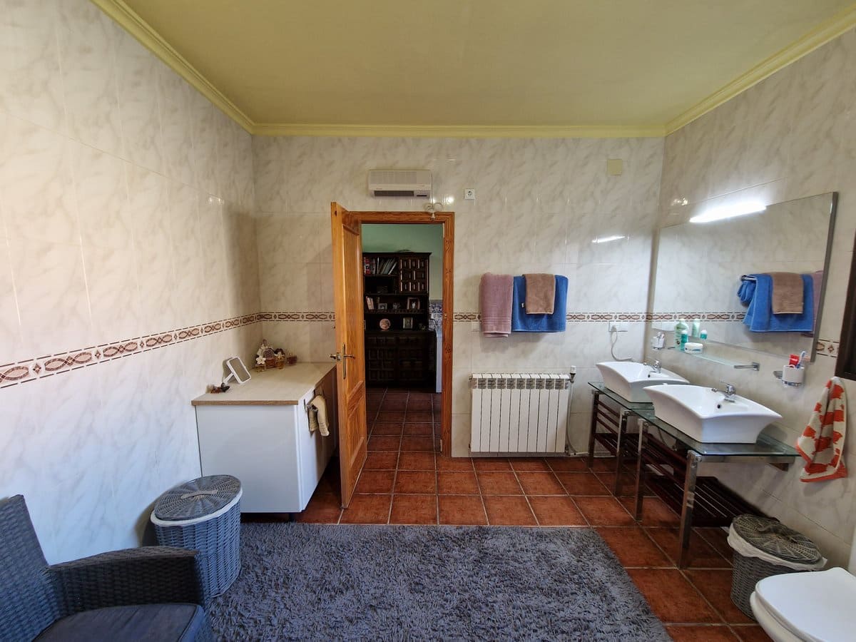 3 soveværelse Finca/Landehus til salg i Pinoso med swimmingpool - € 349.500 (Ref: 7324431)