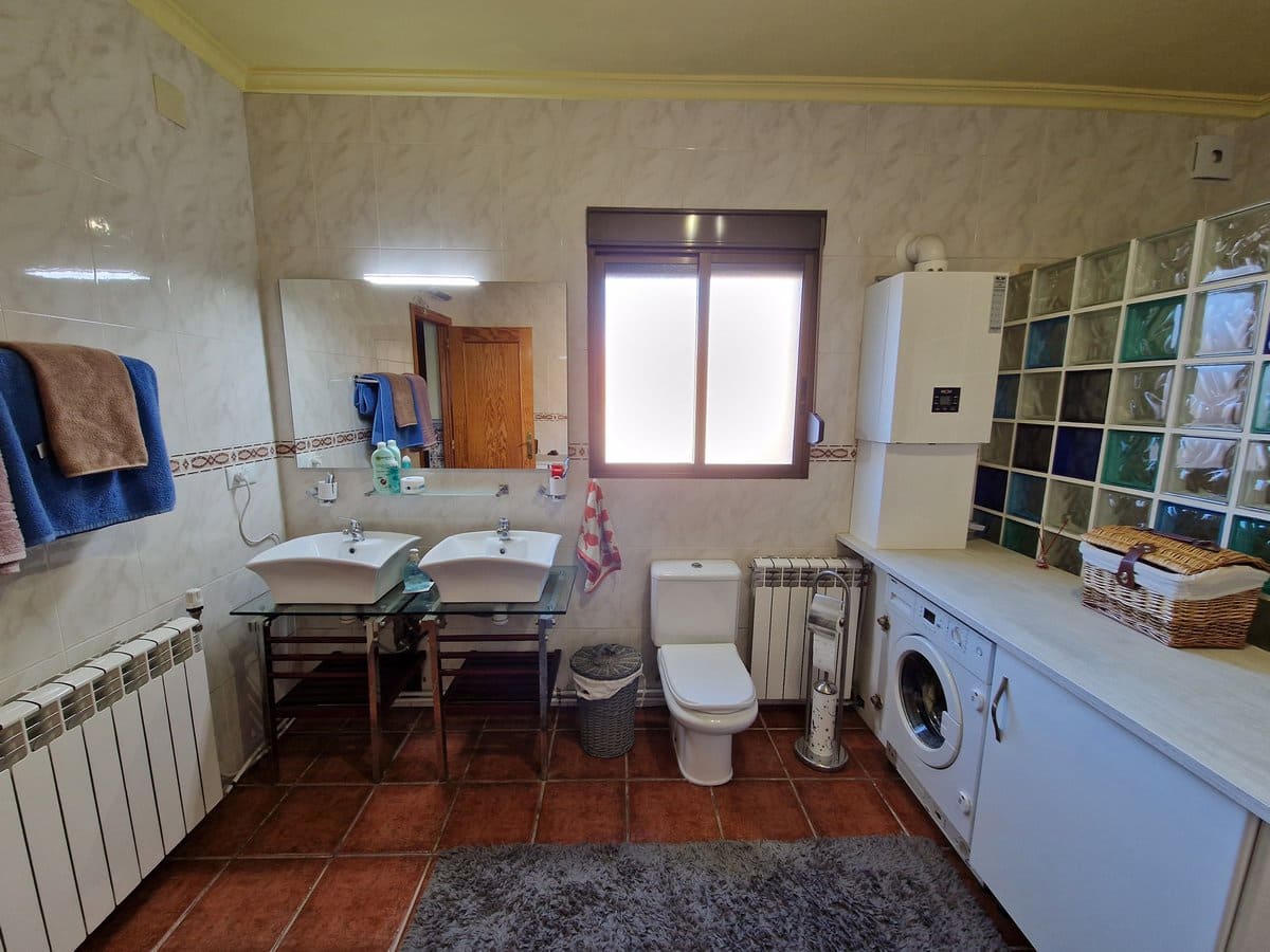 3 soveværelse Finca/Landehus til salg i Pinoso med swimmingpool - € 349.500 (Ref: 7324431)