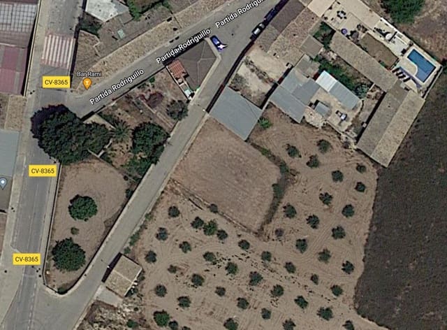 Grunde uden byggetilladelser til salg i Pinoso - € 100.000 (Ref: 7330739)