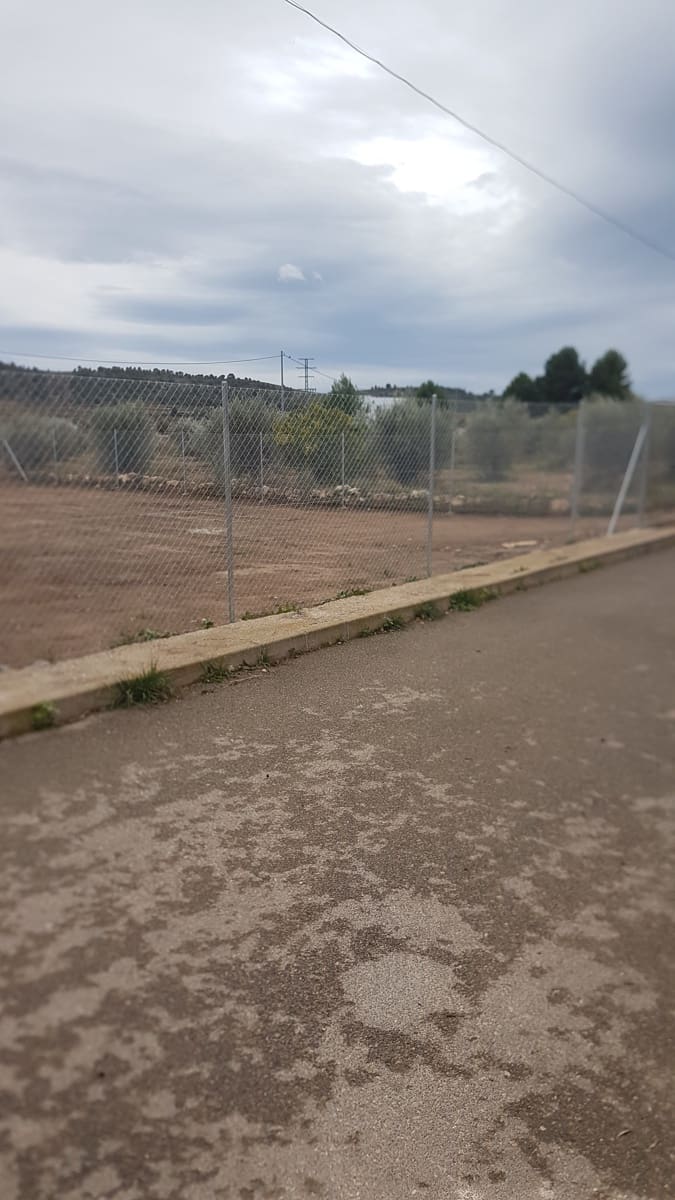 Grunde uden byggetilladelser til salg i Pinoso - € 100.000 (Ref: 7330739)