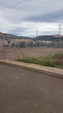 Grunde uden byggetilladelser til salg i Pinoso - € 100.000 (Ref: 7330739)