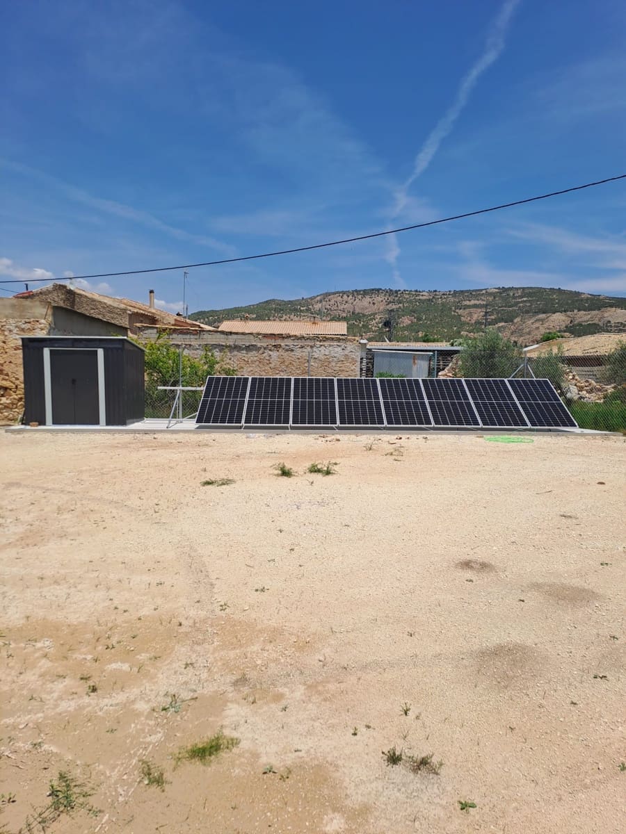 Grunde uden byggetilladelser til salg i Pinoso - € 100.000 (Ref: 7330739)