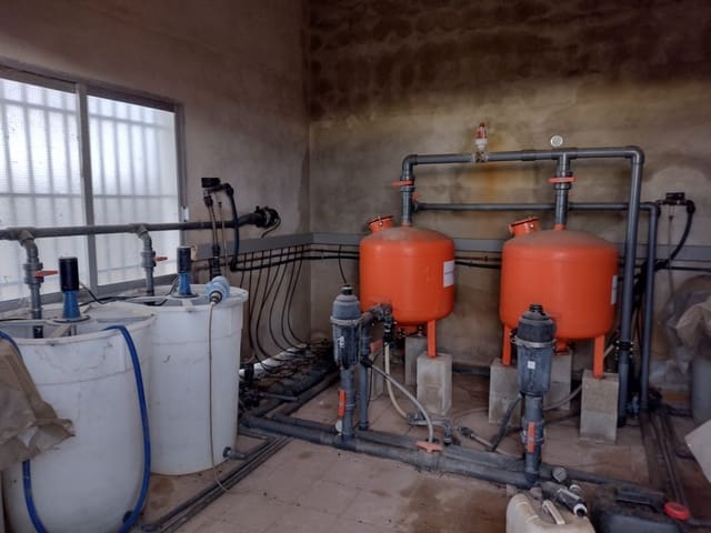 Grunde uden byggetilladelser til salg i Pinoso - € 79.950 (Ref: 7344862)