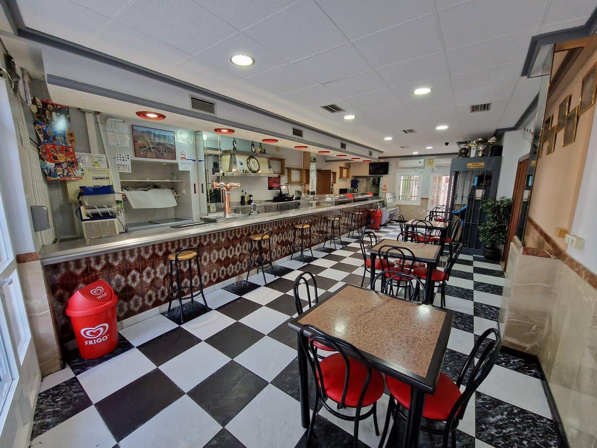 4 soveværelse Restaurant/Bar til salg i Canada de la Lena med swimmingpool - € 375.000 (Ref: 7367837)