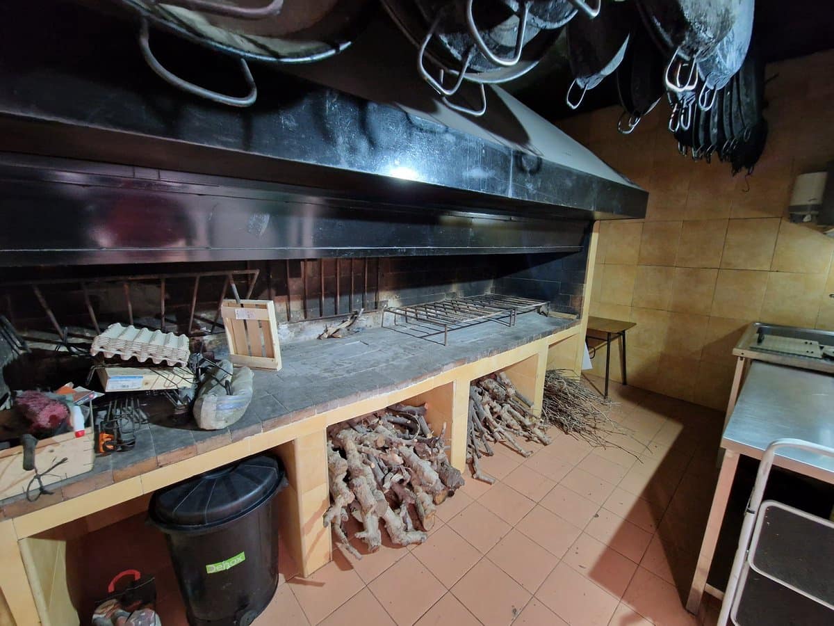 4 soveværelse Restaurant/Bar til salg i Canada de la Lena med swimmingpool - € 375.000 (Ref: 7367837)