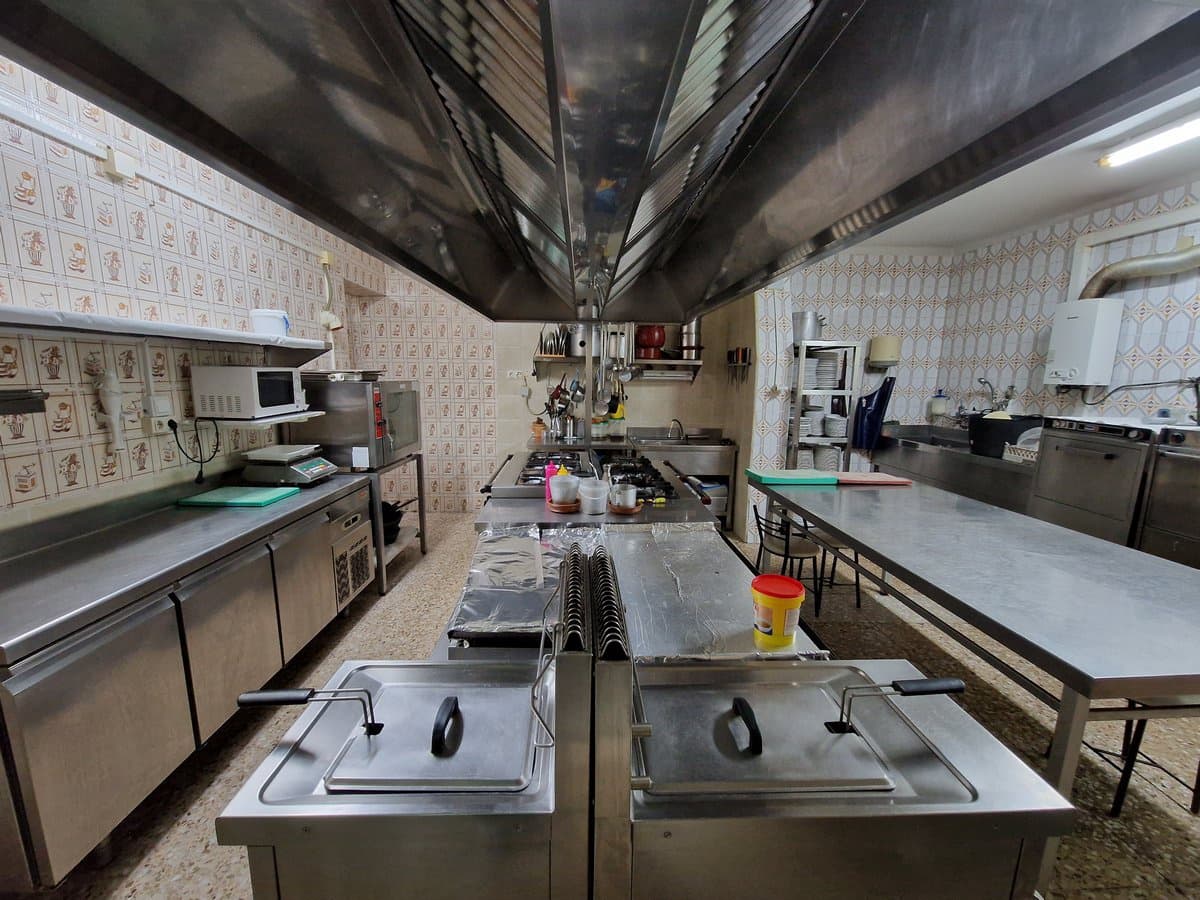 4 soveværelse Restaurant/Bar til salg i Canada de la Lena med swimmingpool - € 375.000 (Ref: 7367837)