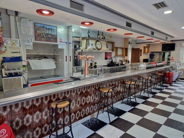 4 chambre Restaurant/Bar à vendre à Cañada de la Lena, Abanilla avec piscine - 375 000 € (Ref: 7367837)