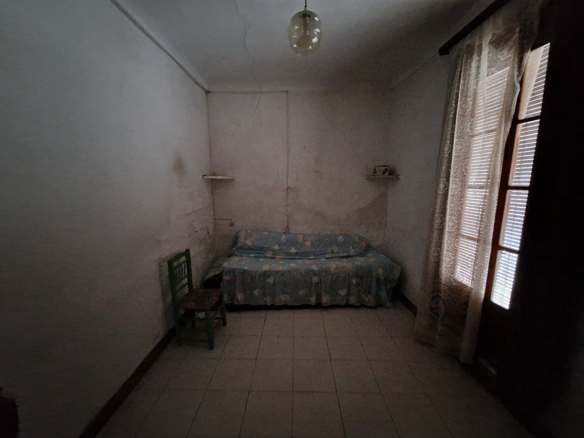 7 bedroom Townhouse for sale in Pinoso with pool - € 160,000 (Ref: 7397432)