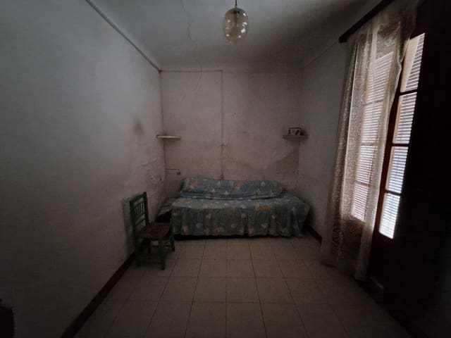 7 bedroom Townhouse for sale in Pinoso with pool - € 160,000 (Ref: 7397432)