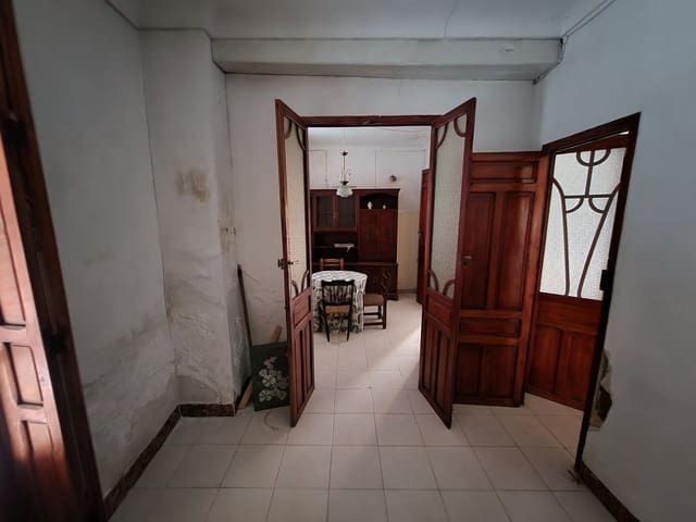 7 bedroom Townhouse for sale in Pinoso with pool - € 160,000 (Ref: 7397432)