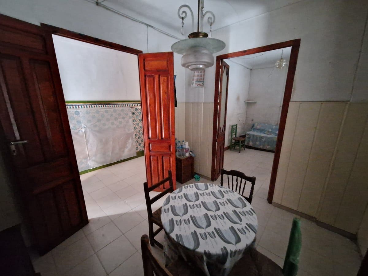 7 bedroom Townhouse for sale in Pinoso with pool - € 160,000 (Ref: 7397432)