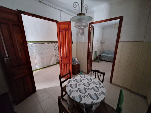 7 bedroom Townhouse for sale in Pinoso with pool - € 160,000 (Ref: 7397432)