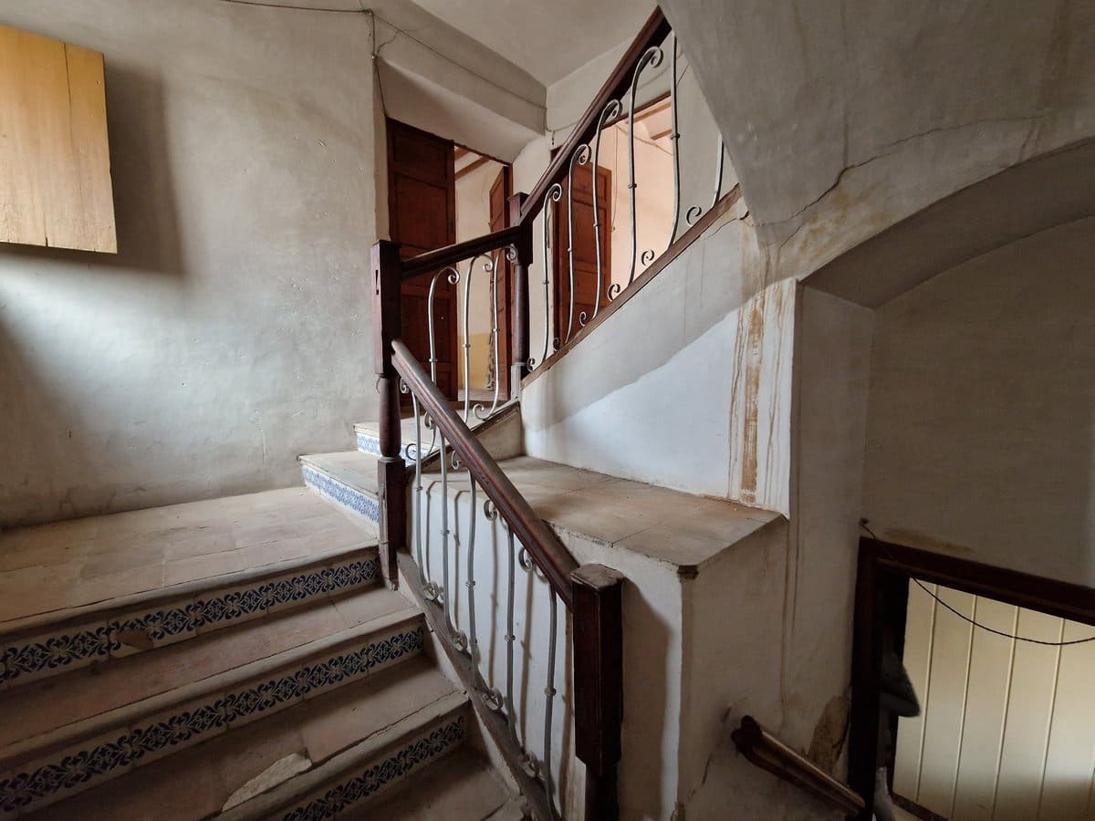 7 bedroom Townhouse for sale in Pinoso with pool - € 160,000 (Ref: 7397432)