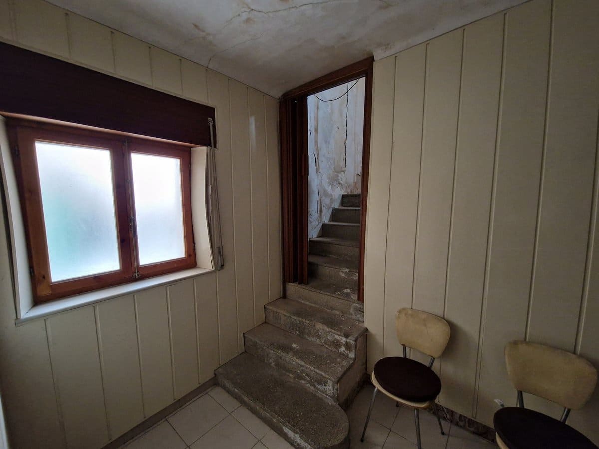 7 bedroom Townhouse for sale in Pinoso with pool - € 160,000 (Ref: 7397432)